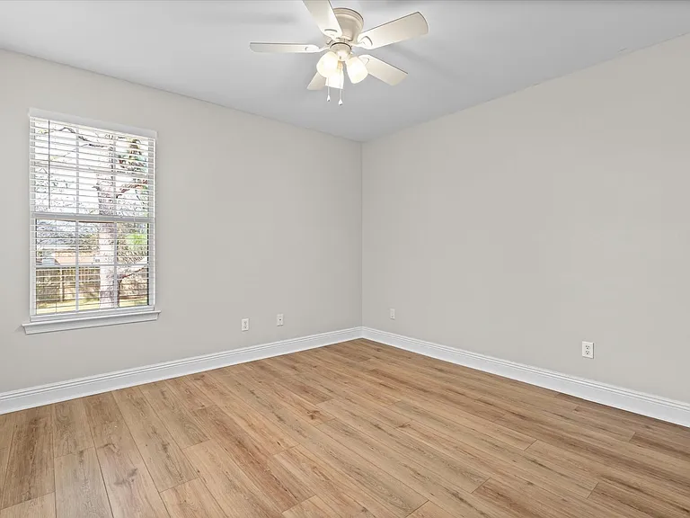 10610 Southside Loop — Photo 16
