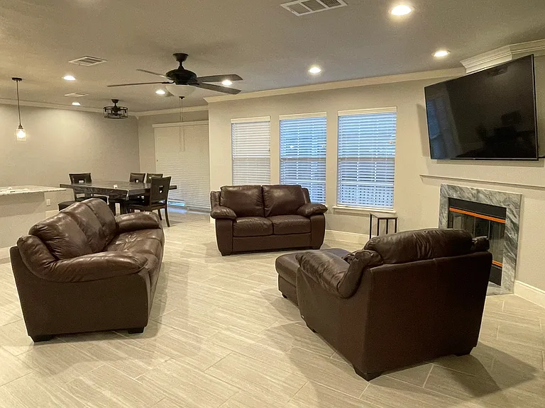 21938 Legend Point Dr — Photo 152