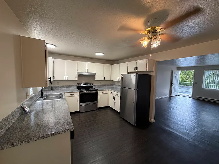Forest Grove Apartments — Photo 31