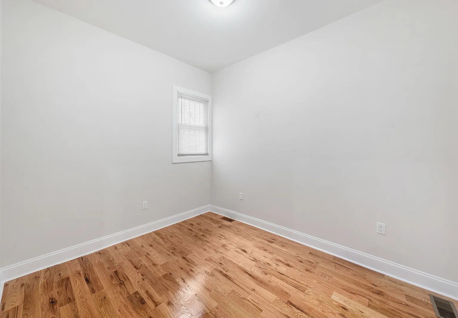 18 Taylor Street - 2FL — Photo 2