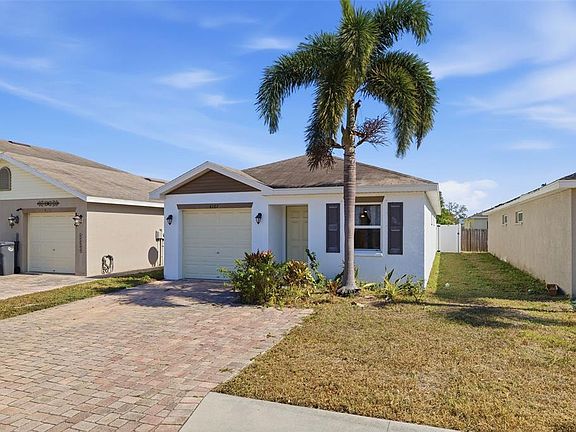 3rd image of 4107 11th St E