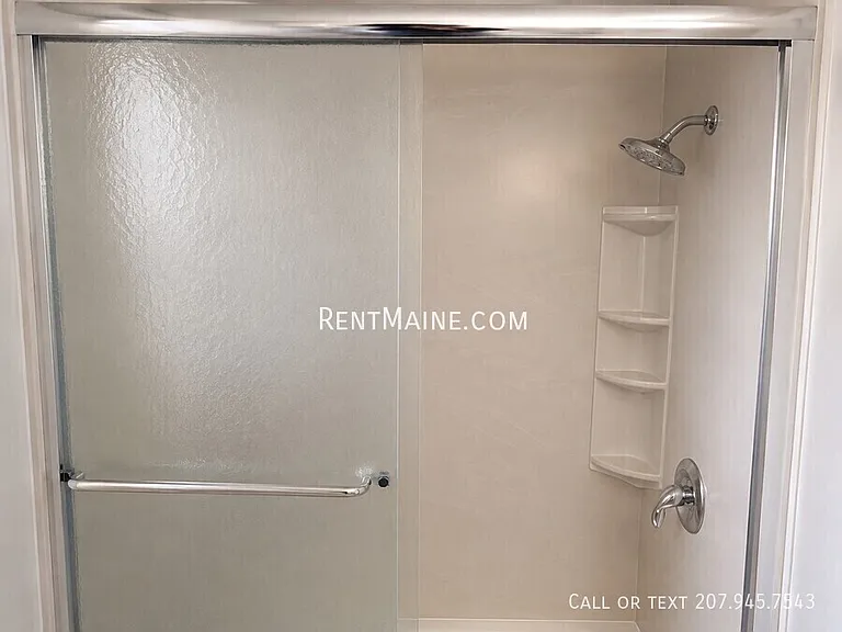 676 College Ave — Photo 20