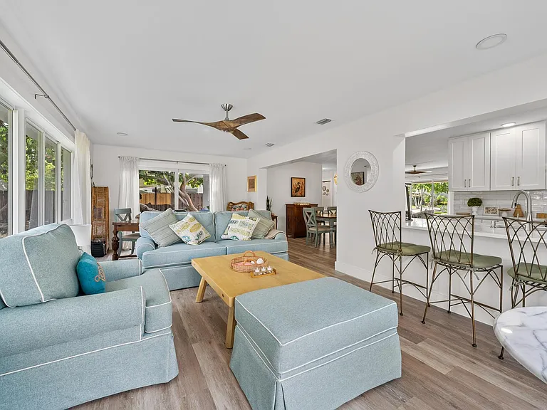 517 Gulf Rd — Photo 18