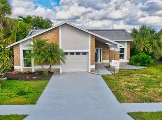 10077 Camelback Ln, Boca Raton, FL 33498