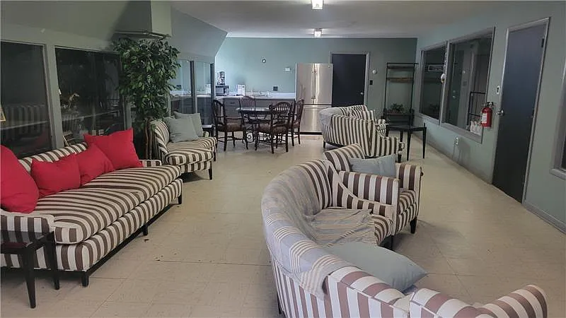 1 bed, 1212 sqft, $1,000 — Photo 1