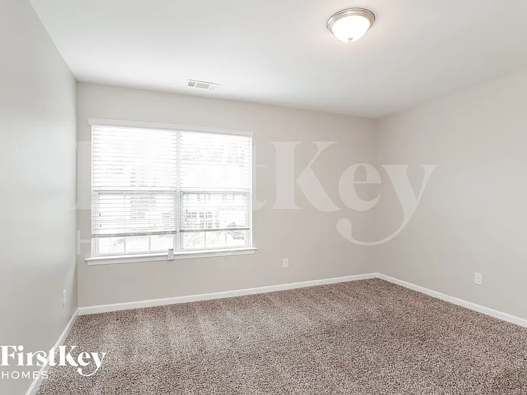 7516 Niccoline Ln — Photo 12