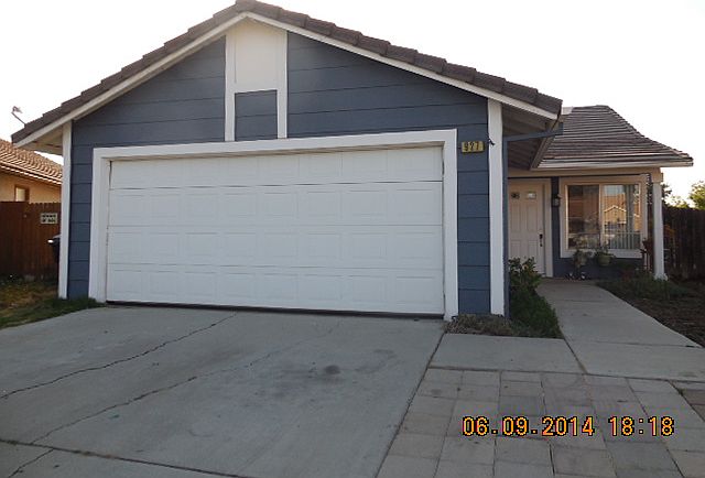 1st image of 927 Dahlia Ct