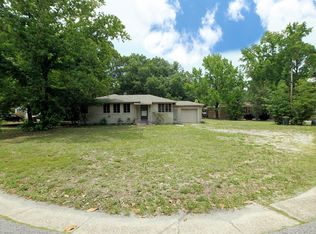 236 Greenbrier Dr NE, Fort Walton Beach, FL 32547