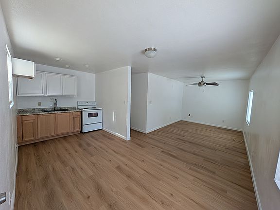 2nd image of 1602 Alametos #1602