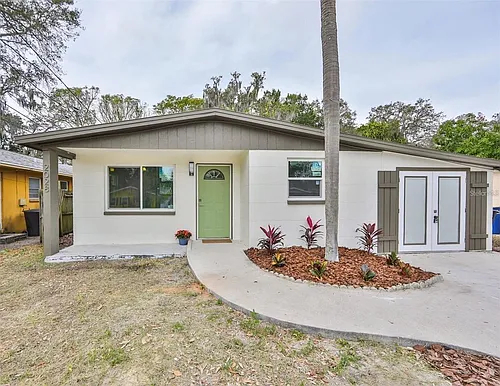 2028 N Betty Ln Photo 1