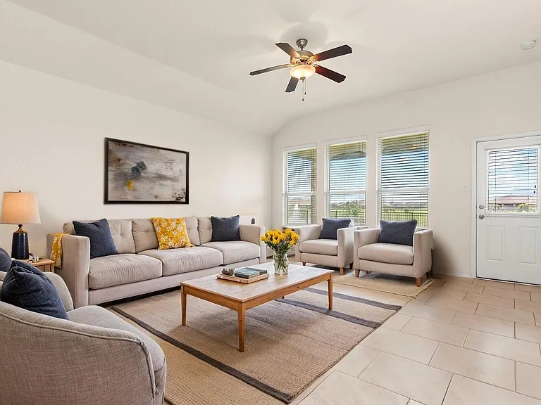 23607 Legano Dr — Photo 24