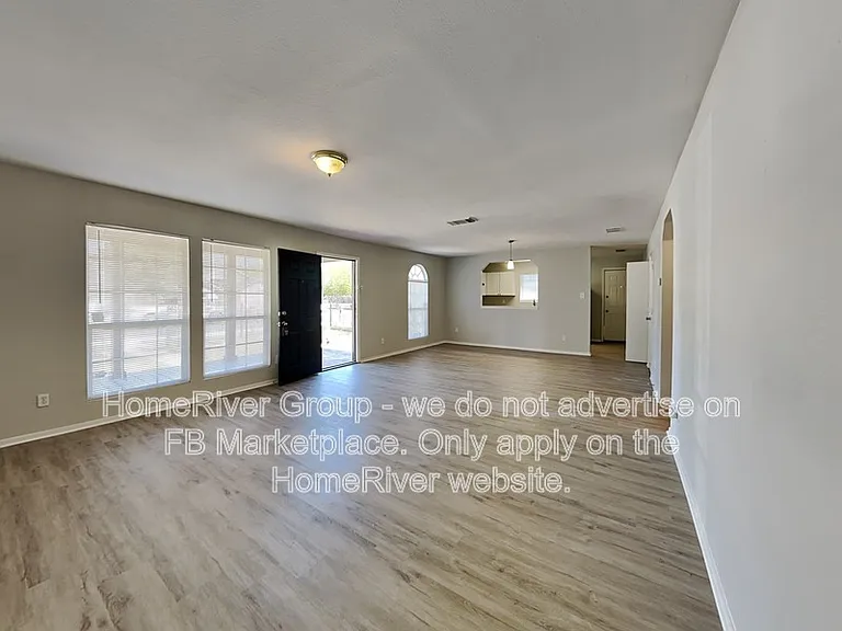 420 Sligo St — Photo 2