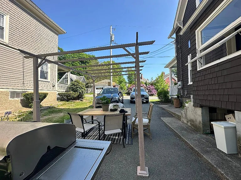 8 Warren Ave #2 — Photo 12
