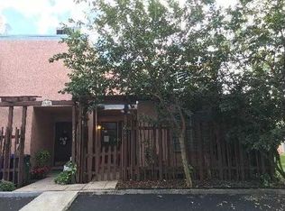 1661 W Fairway Rd, Pembroke Pines, FL 33026