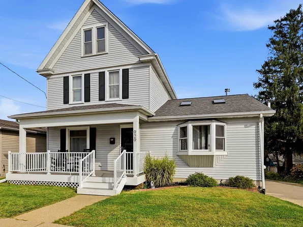 929 Mount Loretta Ave, Dubuque, IA 52003