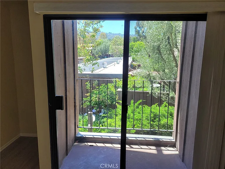 2074 Mount Shasta Dr — Photo 9