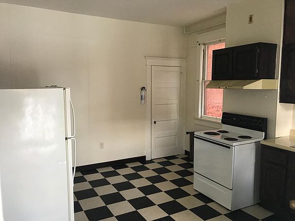 319 Centre Street Unit 1 Kitchen and Dining Area