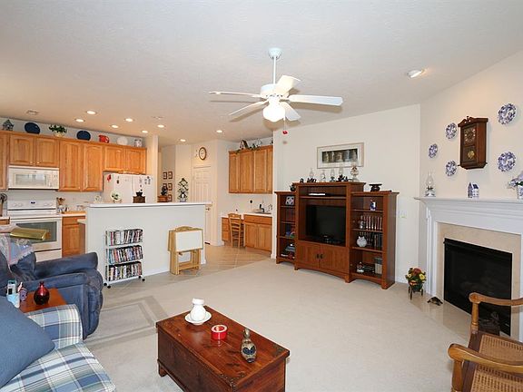 3rd image of 1189 Meadow Vista Dr