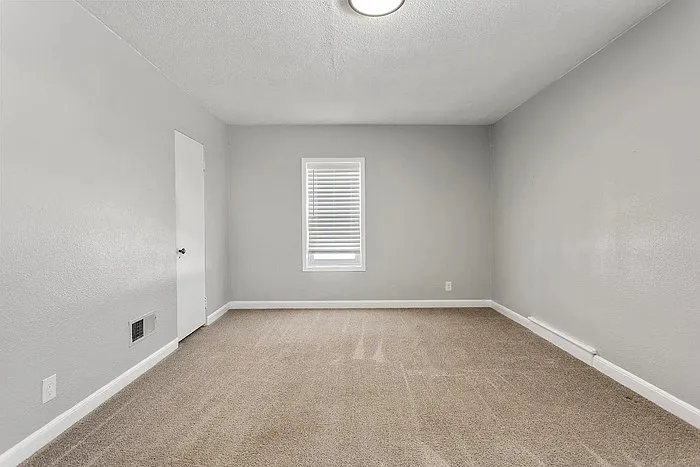 1101 W Wisconsin Ave — Photo 3