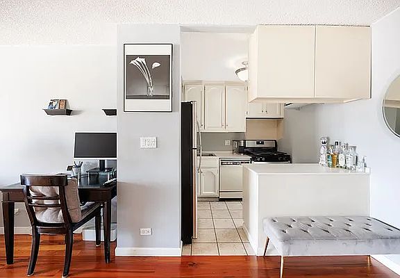 3rd image of 132 E 35th St #13D