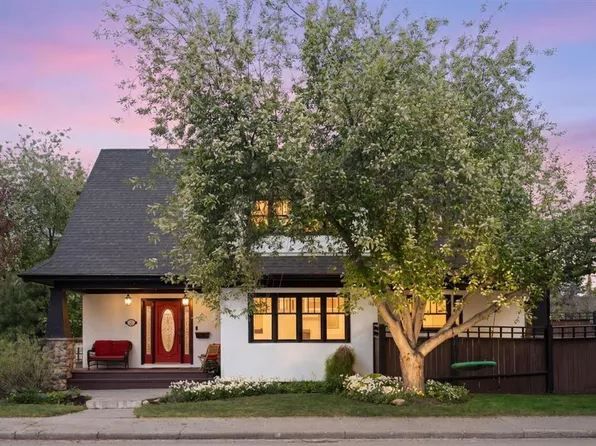 2402 E Bowness Rd NW, Calgary, AB T2N 3L7