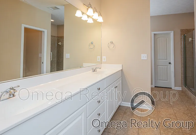 1325 Meadow Glen Rd — Photo 34