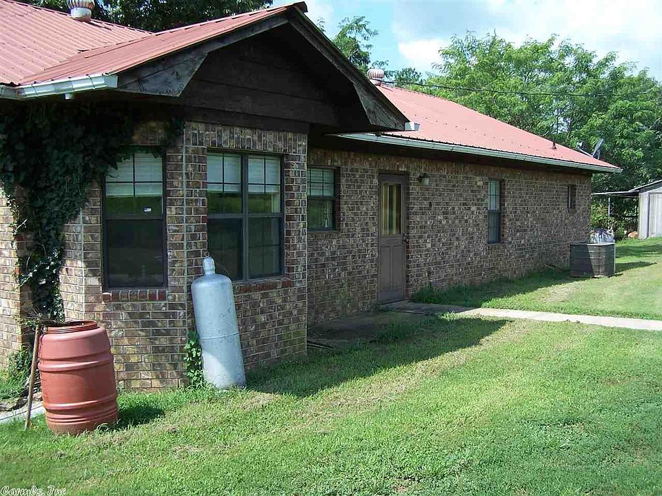 1st image of 360 Freeland Ln
