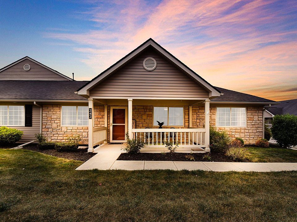 1st image of 242 Wildwood Ct