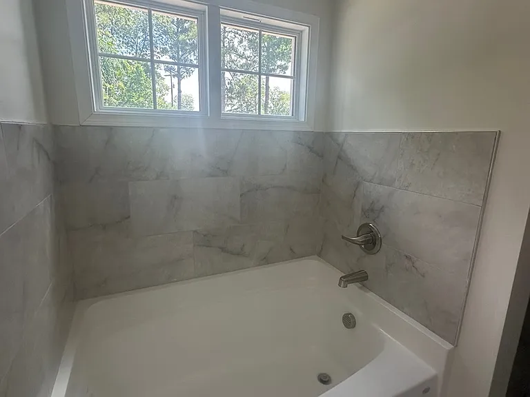 645 Glensford Dr — Photo 9