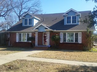 209 W Decatur St, Ennis, TX 75119