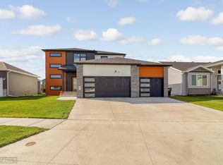 3617 49th St S, Fargo, ND 58104