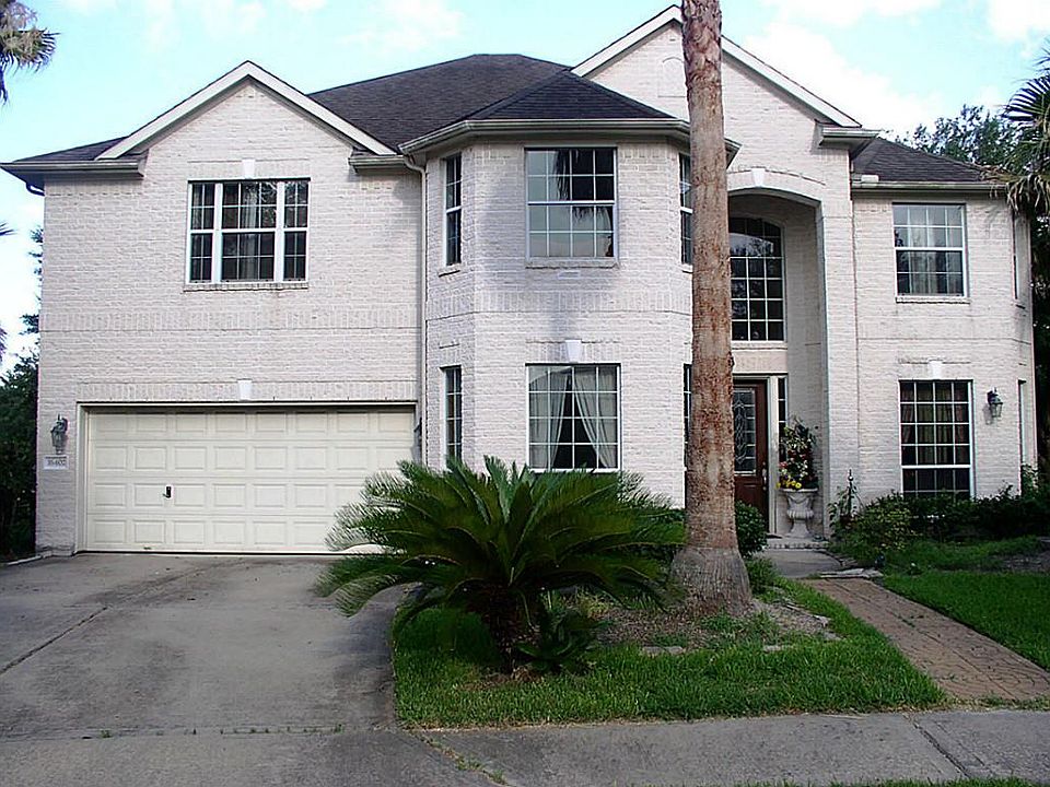 1st image of 16402 Falcons Cove Dr