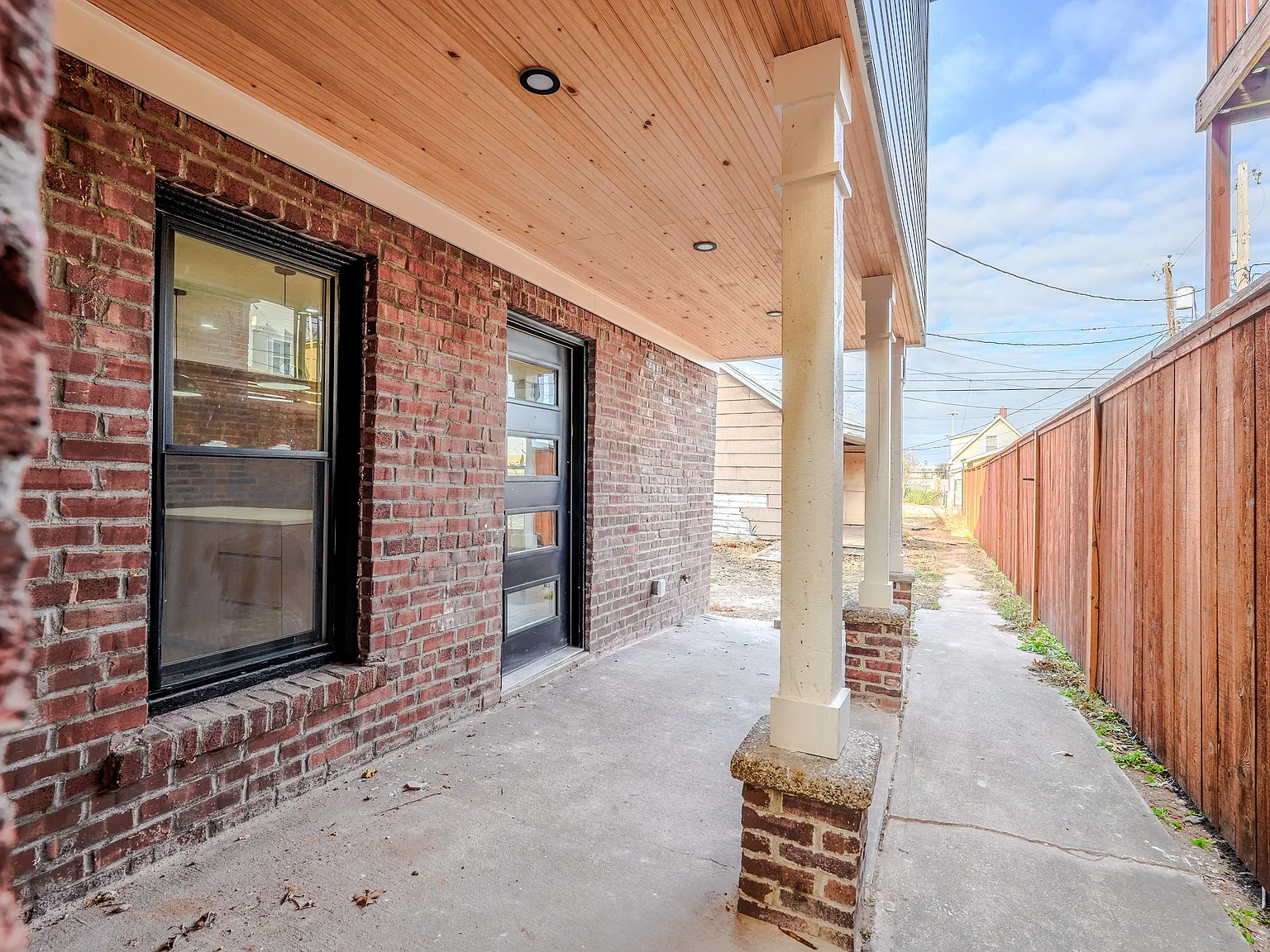410 Ann Ave — Photo 1