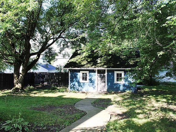 5th image of 96 Glenwood Blvd