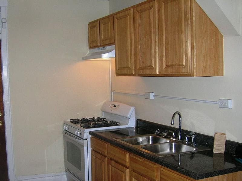 2nd image of 3404 W Berteau Ave APT 1