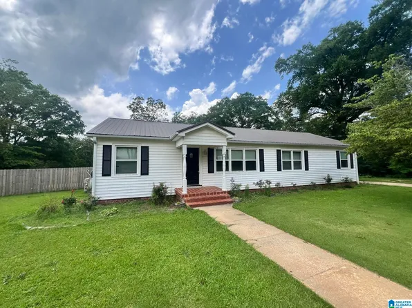 91 Russell Ln, Oxford, AL 36203