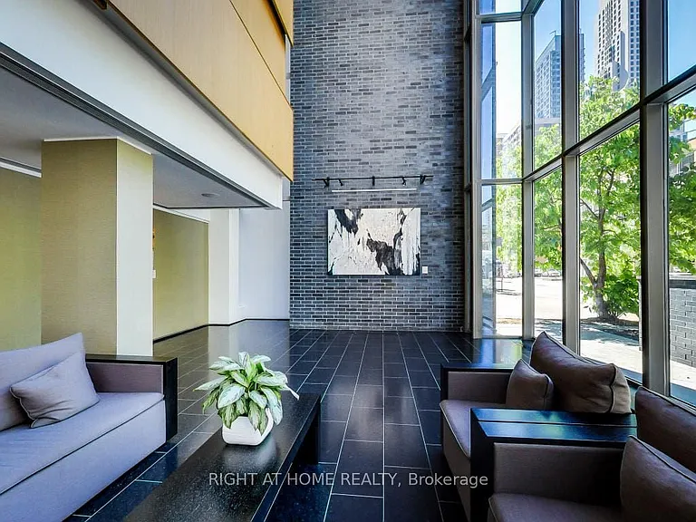 33 Charles St E #2903 — Photo 3