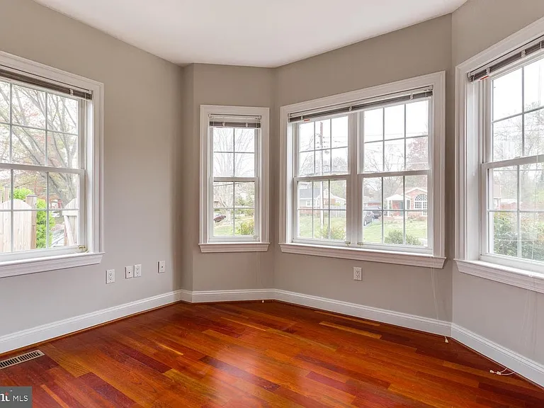 8012 Bainbridge Rd #2 — Photo 12