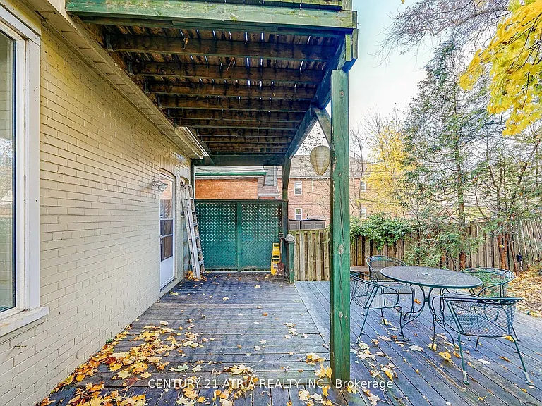 397 Parkside Dr — Photo 32