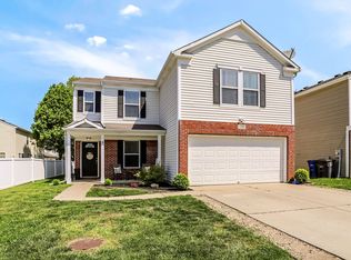 1304 Ellington Dr, Shelbyville, IN 46176