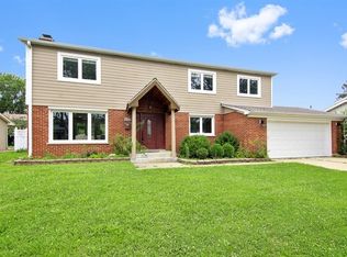374 King Ln, Des Plaines, IL 60016