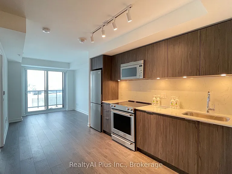30 Samuel Wood Way #2405 — Photo 8