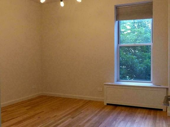 4th image of 55 E 93rd St APT 3E