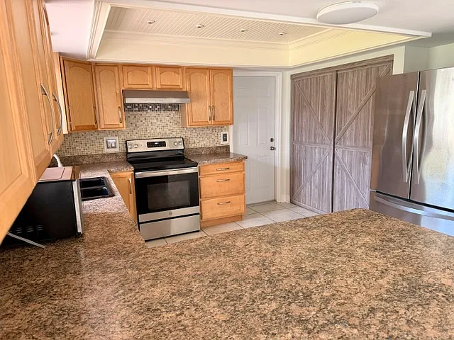 1106 Crescent Pkwy — Photo 8