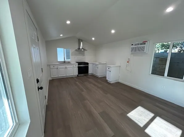 1223 Kewen St #2, San Fernando, CA 91340