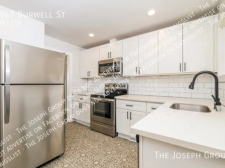 1947 Burwell St — Photo 13