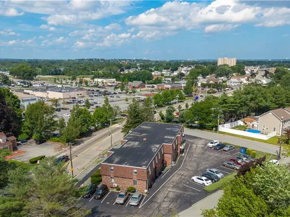 230 Phenix Ave, Cranston, RI 02920