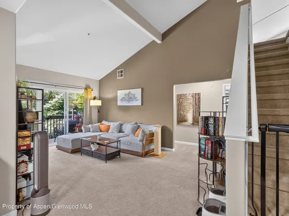792 Castle Valley Blvd APT I, New Castle, CO 81647
