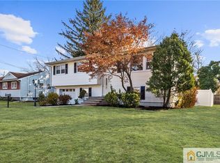 7 Ruth Pl, Piscataway, NJ 08854