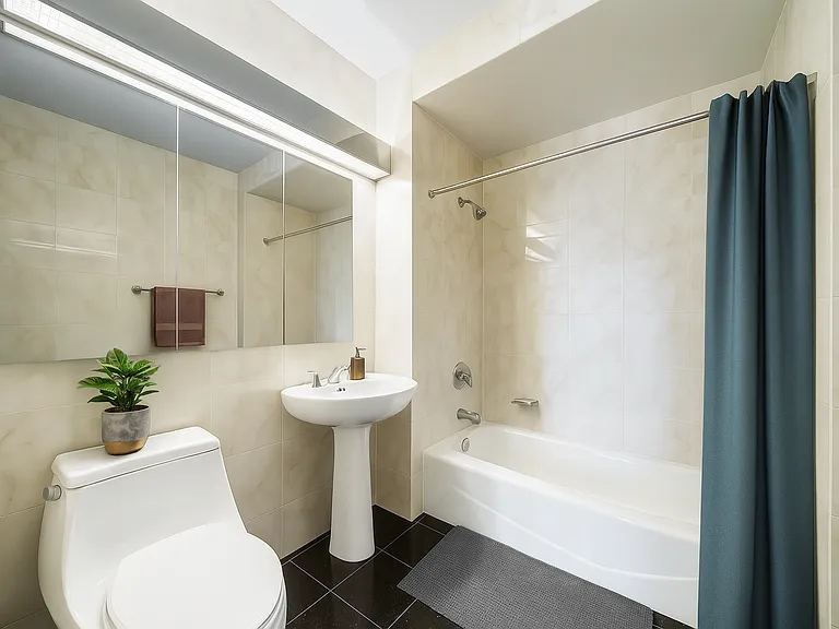 420 E 61st St #5J — Photo 13
